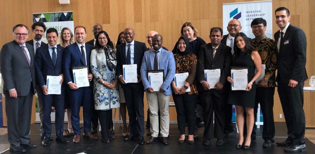 Photo de groupe des membres de l'organisation ILN et d'autres experts en infrastructures durables.